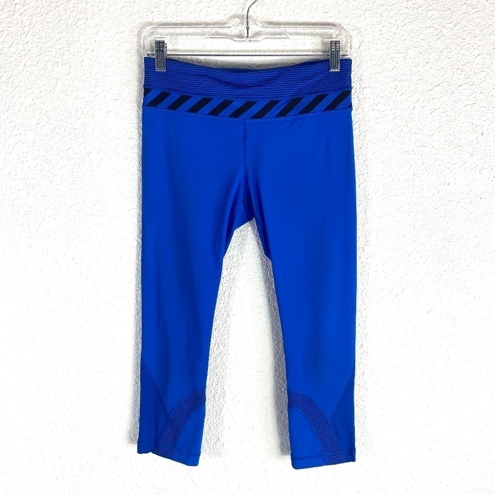 Lululemon Inspire Crop SZ 6 - Picture 1 of 5